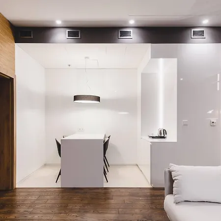 Courtyard - Lotnisko Chopin Hotel 4*