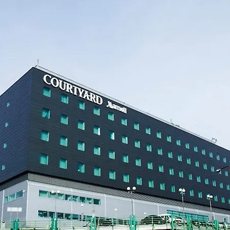 Hotel Courtyard - Lotnisko Chopin 4*
