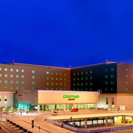 Courtyard - Lotnisko Chopin Hotel Warszawa