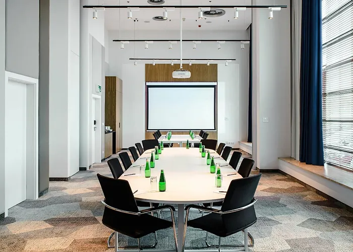 Courtyard By Marriott Airport Hotel 4*