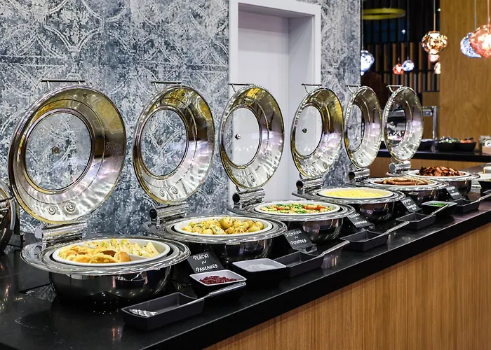 Hotel Courtyard By Marriott Airport