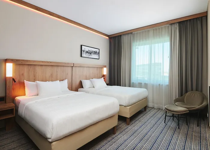 Courtyard By Marriott Airport Hotel 4*