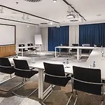 Courtyard By Marriott Airport Hotel Warszawa