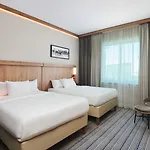 Courtyard By Marriott Airport Hotel 4*