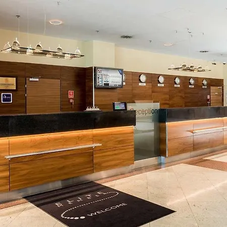 Hotel Courtyard By Marriott Airport Varsovia