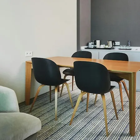Courtyard By Marriott Airport 4*