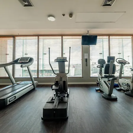 Courtyard By Marriott Airport ורשה
