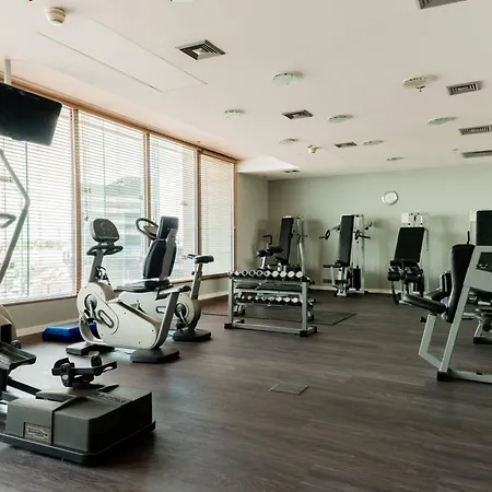 מלון Courtyard By Marriott Airport ורשה