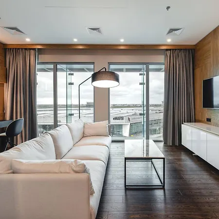 Courtyard By Marriott Airport ורשה