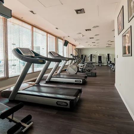 Courtyard By Marriott Airport Hotel 4*