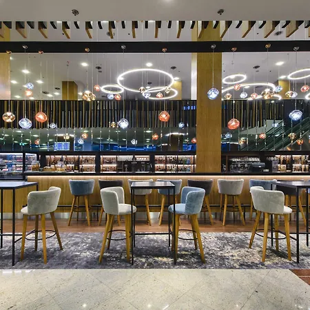 Hotel Courtyard By Marriott Airport 4*