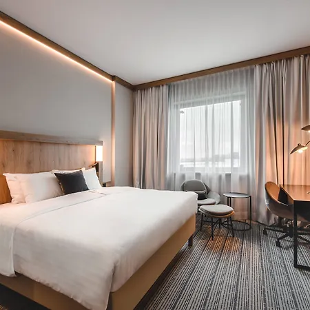 Hotel Courtyard By Marriott Airport 4*