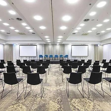 Hotel Courtyard By Marriott Airport 4*