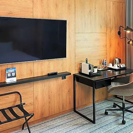 Courtyard By Marriott Airport 4* Varsovia