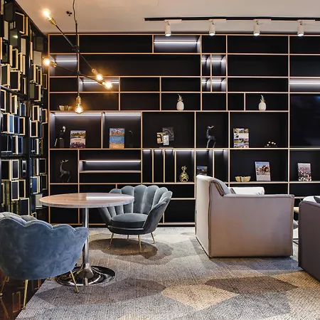 Готель Courtyard By Marriott Airport Варшава