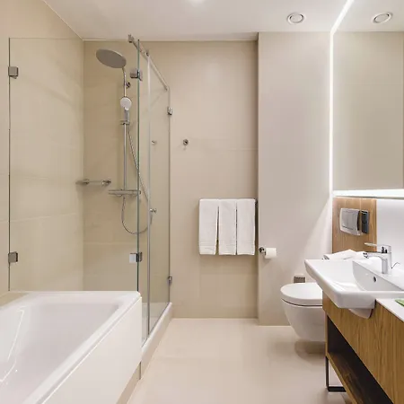 Courtyard By Marriott Airport 4*