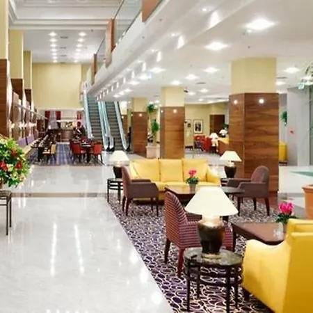 Courtyard By Marriott Airport Varsovia