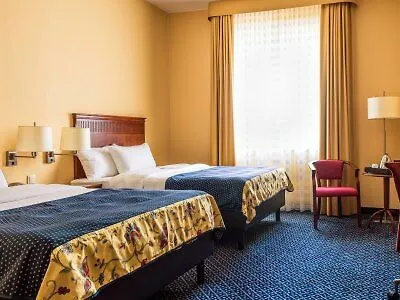 Courtyard By Marriott Airport 4*