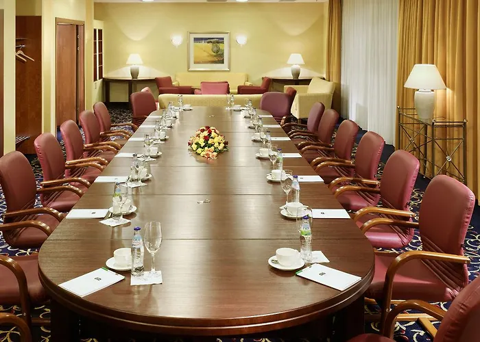 Courtyard By Marriott Airport Hotel 4*