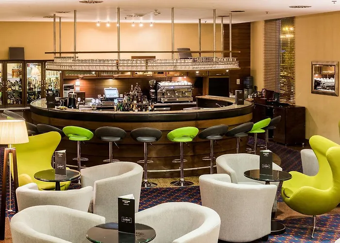 Courtyard By Marriott Airport Hotel 4*