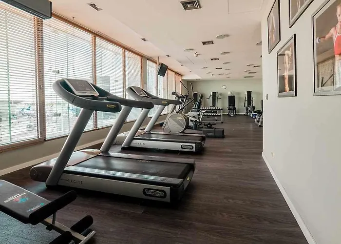 Courtyard By Marriott Airport Szálloda 4*