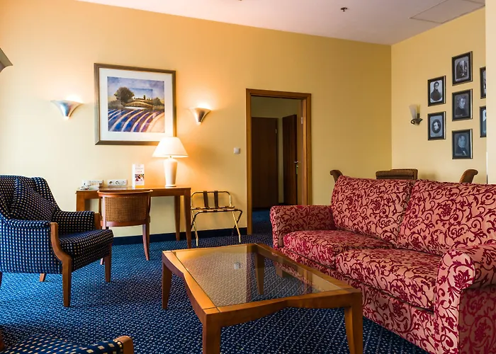 Courtyard By Marriott Airport 4* Warschau