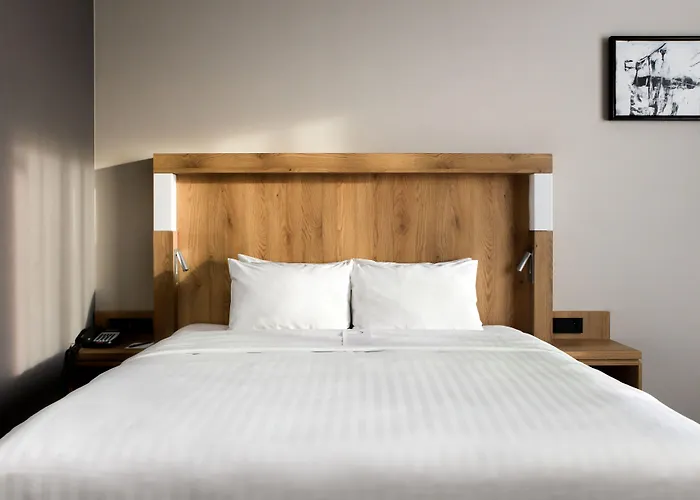 Courtyard By Marriott Airport 4*