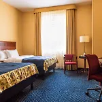 Hotel Courtyard By Marriott Airport 4*