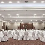 Courtyard By Marriott Airport Hotel Varsavia