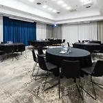 Hotel Courtyard By Marriott Airport 4*