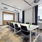 Courtyard By Marriott Airport Hotel