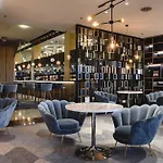 Courtyard By Marriott Airport 4* Varsavia